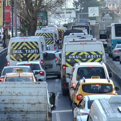 İstanbul'da trafik felç oldu!