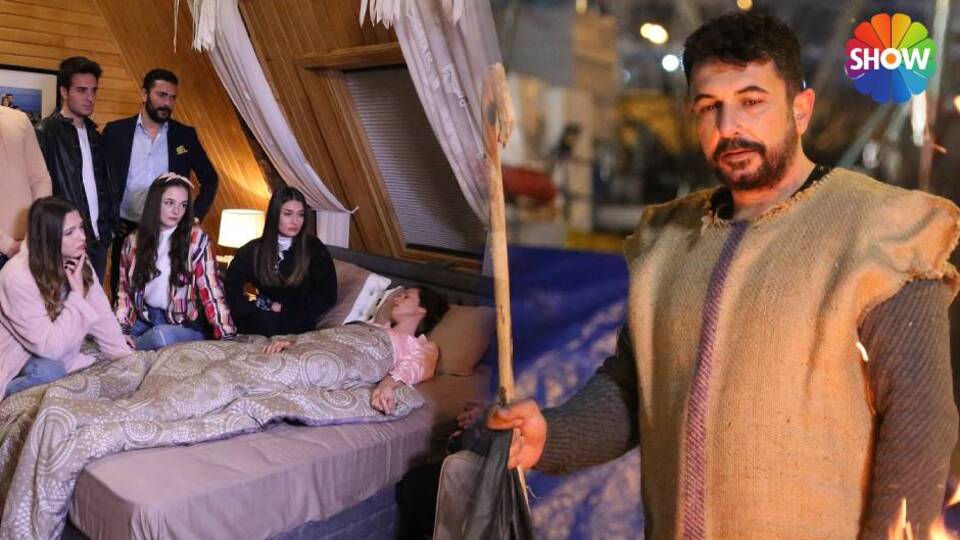 Sefer'in ve Kuzey'in kızlarının başı belada!