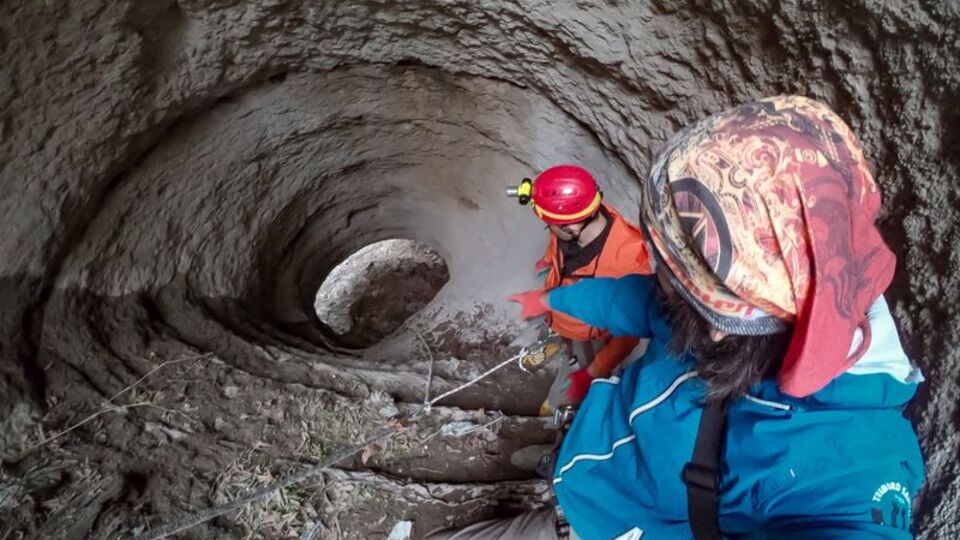 Toprak ve taşla üzeri kapanmıştı... Gizli geçit heyecanlandırdı
