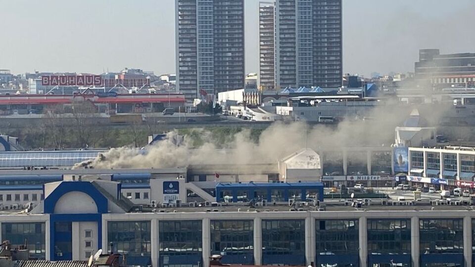 Bayrampaşa'da otogarda yangın