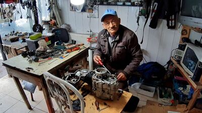 Üç tekerlekli bisiklete taktı... İlgi gördü