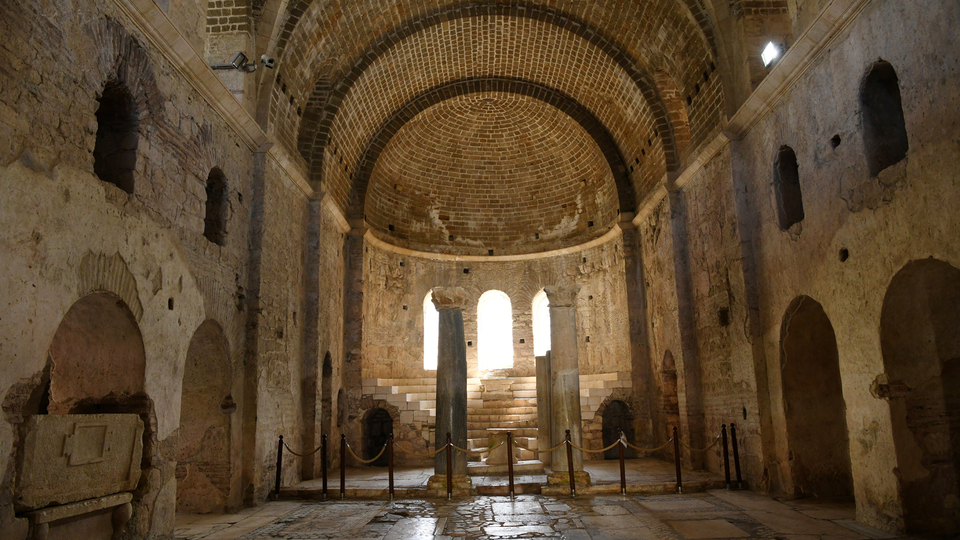 Adaylardan biri Noel Baba'nın kilisesi