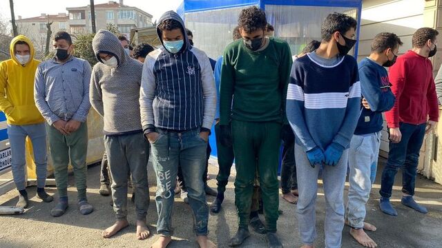 Silivri'de 18 düzensiz göçmen yakalandı