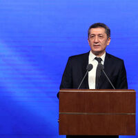 Bakan Selçuk'tan 1 günlük erteleme özürü