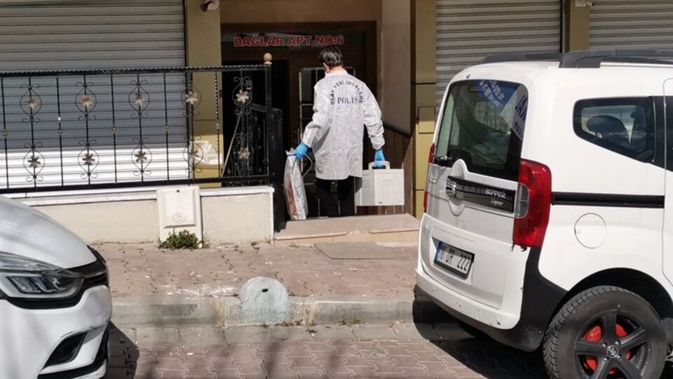 Küçük kızın tabancayla oyunu kötü bitti