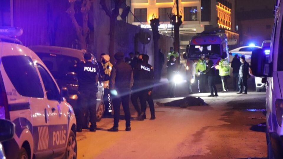 Kazada ölen moto kurye, kamyonetin altında 650 metre sürüklenmiş