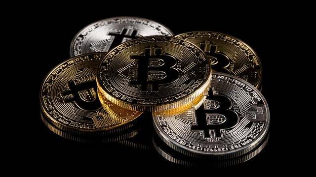Bitcoin kayıplarını telafi ediyor