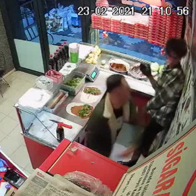 Çiğ köftecideki dehşette kan donduran paylaşım!