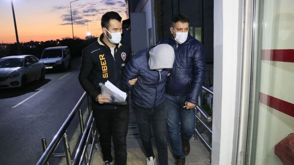 Adana'da yasa dışı bahis operasyonu: 11 gözaltı