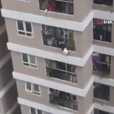 Vietnam'da mucize anlar: 12. kattan düşen kızı kurtardı!