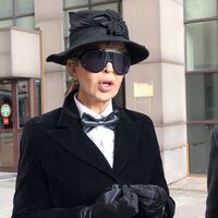 "Beni kendine aşık edip dolandırdı"