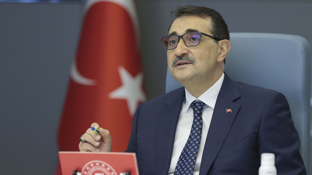 Bakan Dönmez'den enerjide dönüşüm mesajı