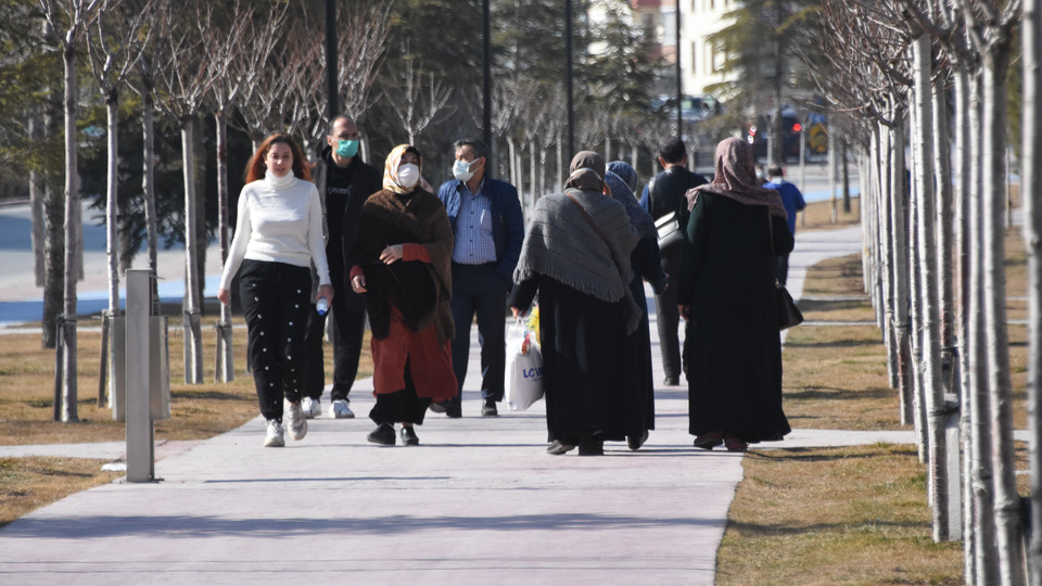 O ilimizde vaka sayısı 3 haftada ikiye katlandı