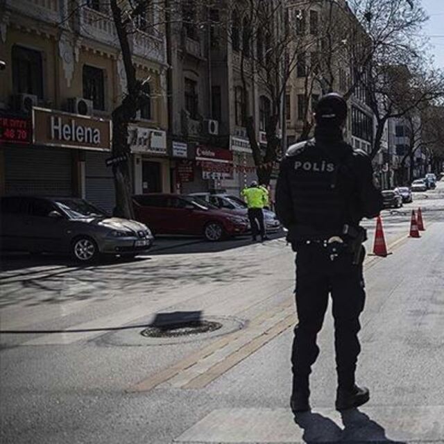 Hafta sonu sokağa çıkma yasağı kalktı mı?
