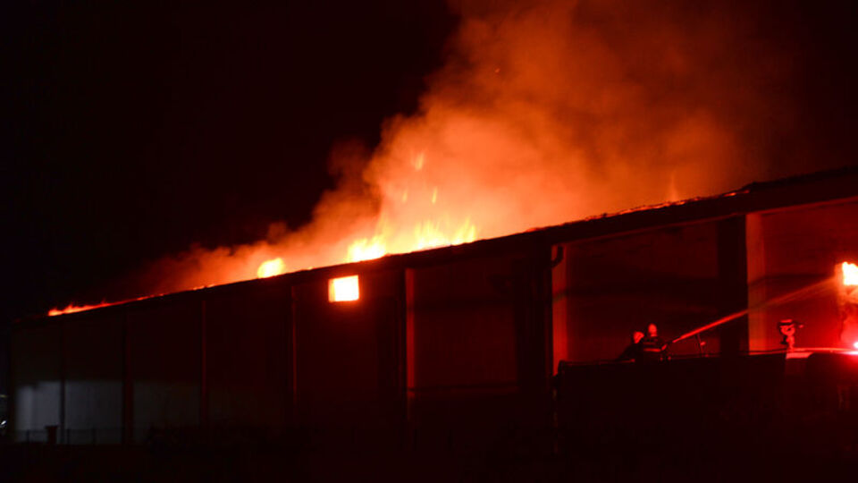 Kahramanmaraş'ta fabrika deposu alev aldı