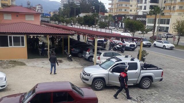 Anamur'da silahlı saldırı: 1 ölü, 2 yaralı