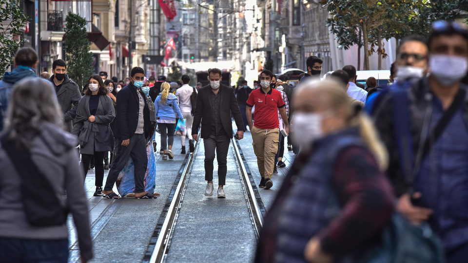 Hafta içi kısıtlamasına devam kararının nedenini açıkladı!