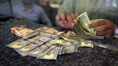 Dolar 7.45'i gördü