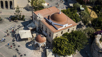 Yunanistan'da şiddetli deprem!