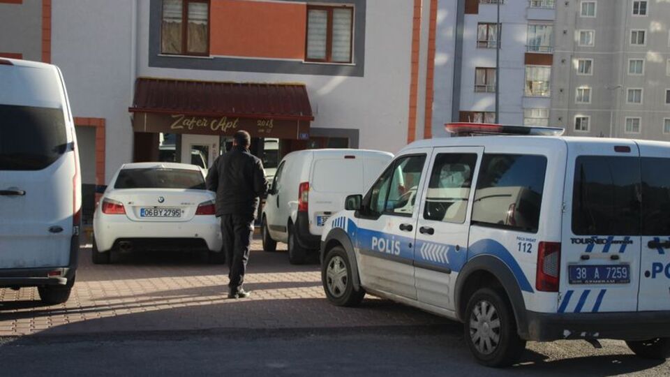 Bir hafta önce boşandı! Önce dövdü sonra vurdu!