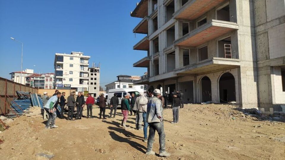 Kardeş katliamı! İnşaatta kurşun yağdırdı