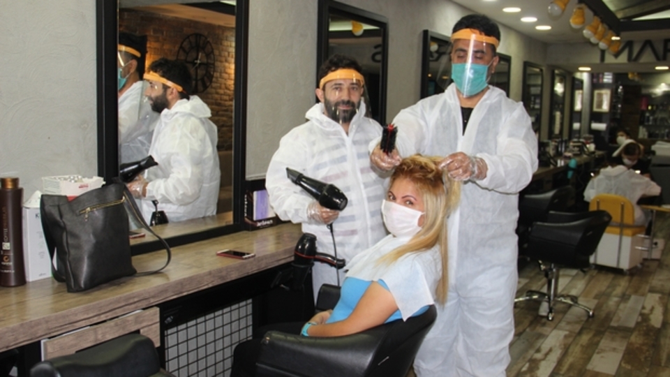 Kuaför ve berberlerin çalışma saatleri değişti!