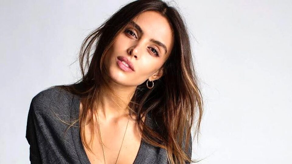 Çağla Demir kimdir?