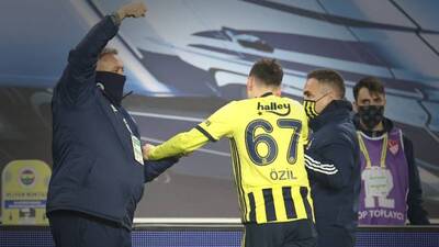 Mesut Özil depremi!