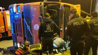 Korkunç kaza! Şoförün kolu koptu!