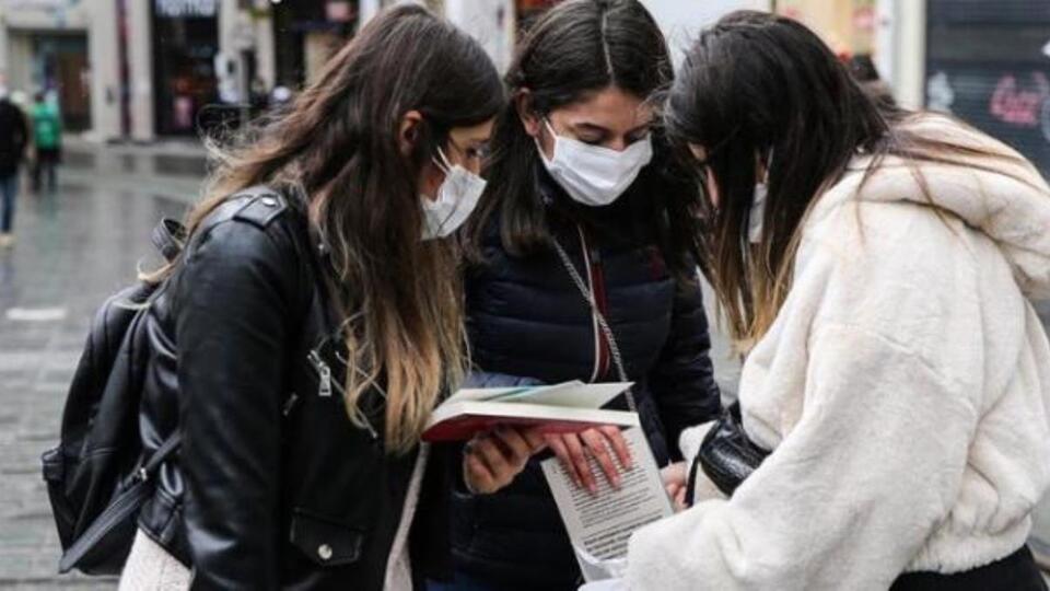 20 yaş altı sokağa çıkma saatleri değişti!