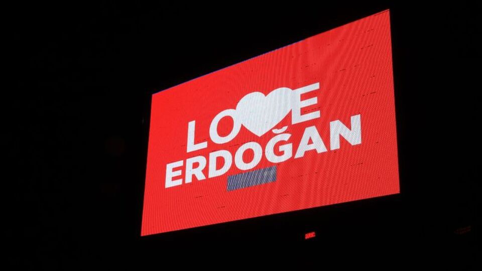 "Stop Erdoğan" skandalına yanıt