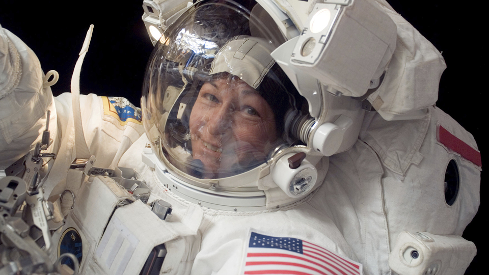 Uzay macerasında 65 kadın