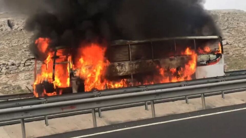 Nefesler tutuldu! Seyir halinde yandı!