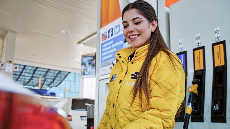 'Kadın Gücü'nü 3 bine çıkardı