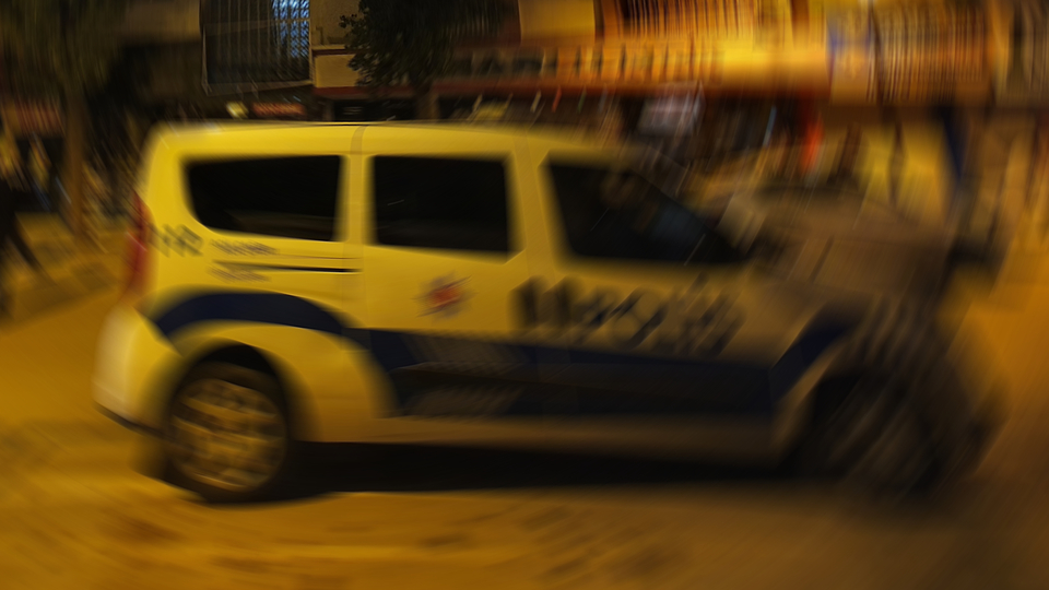 Barakadaki toplu eğlenceye ceza yağdı!