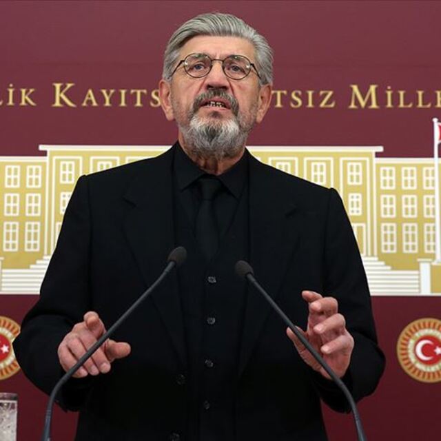 Cihangir İslam kimdir?