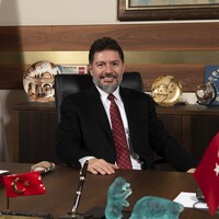 Hakan Atilla istifa etti