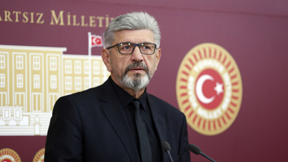 Cihangir İslam CHP'ye katılıyor