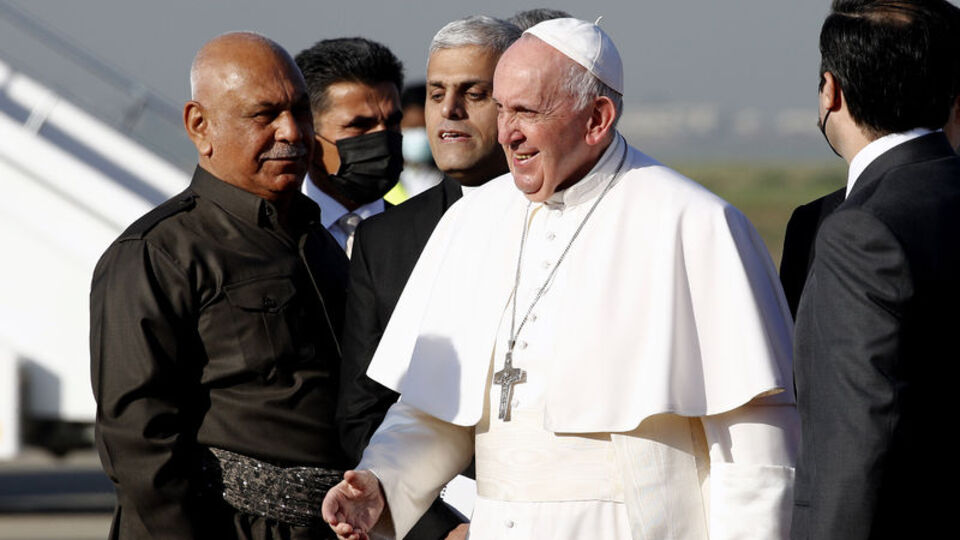 Papa'nın tarihi ziyareti sona erdi!