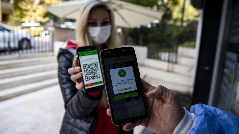 Ankara ve İzmir'den koronavirüs kararları