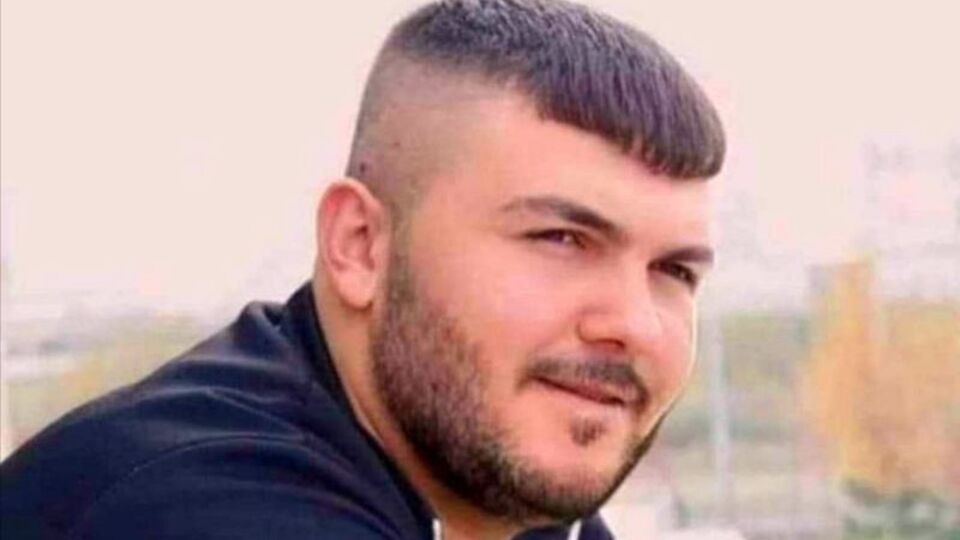 Otomobilinden indi canından oldu