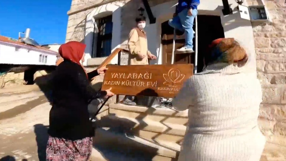 8 Mart'ta örnek adım