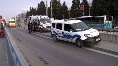 Durakta 'Ayağıma bastın' deyip, bıçakladı