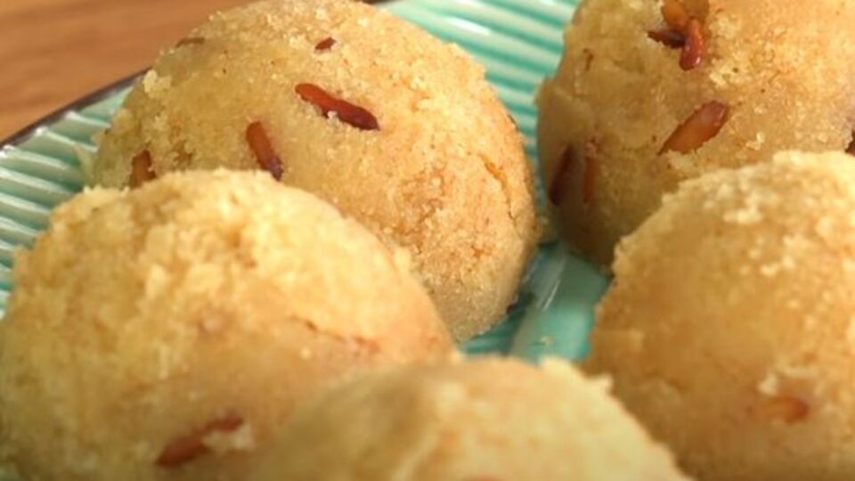 Kandil için bereketli irmik helvası tarifi