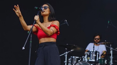 Sedef Sebüktekin 'World Akustik' sahnesinde