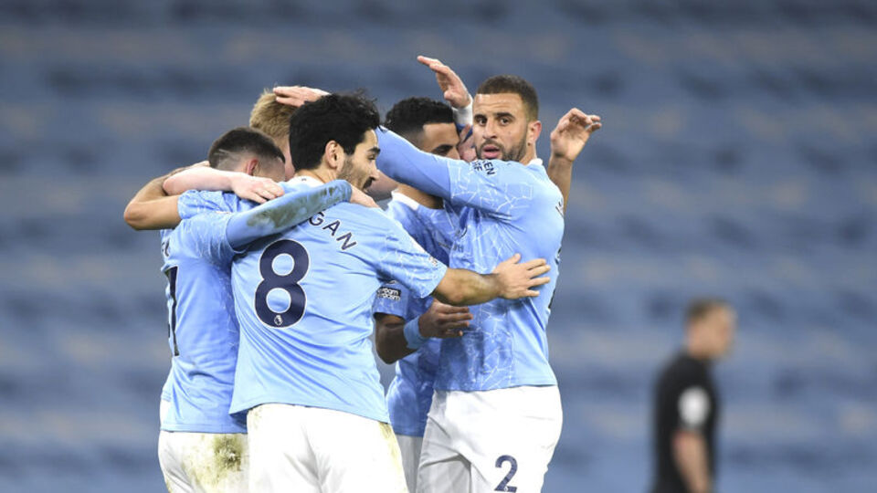 Manchester City farklı kazandı
