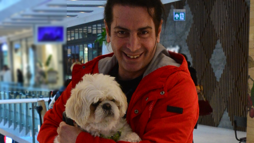 "Köpeğe bakıcılık yapıyorum"