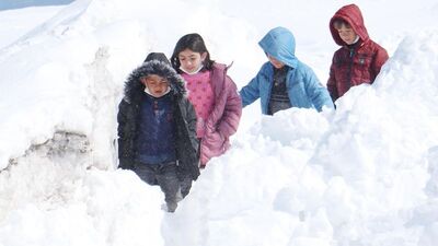 Doğu'da bahar karı! Evler bile kayboldu