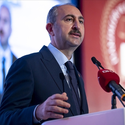 "Adliyenin kapısı adaletin kapısıdır"