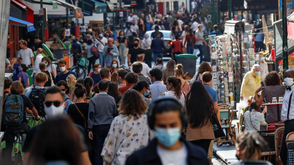 Hafta sonu sokağa çıkma yasağı var mı?